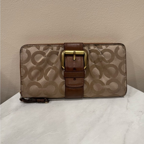 Coach Handbags - 🔥Coach Brown and Tan Patterned Wallet with Buckle🔥